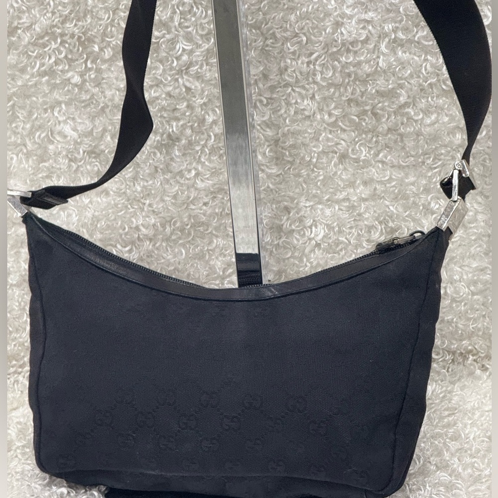 Gucci GG Canvas Crossbody Bag - Picture 5 of 16